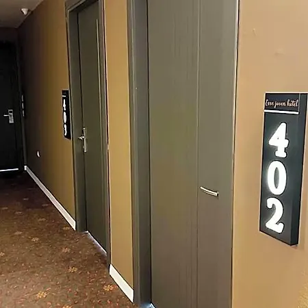 Esse Joven فندق أنطاليا