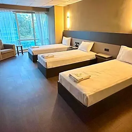 Esse Joven Hotel