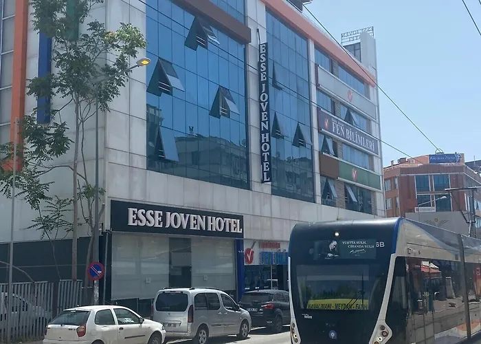 Esse Joven 酒店