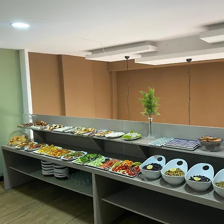 Szálloda Esse Joven